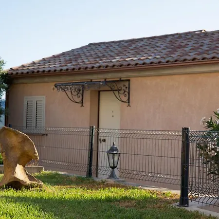 Assuliu Semesterbostad *